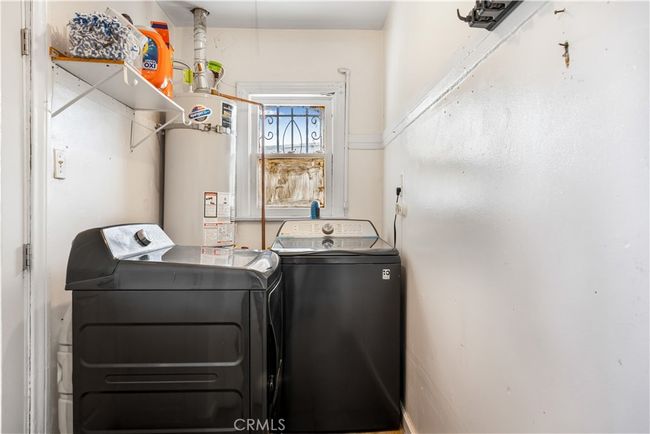614 N Spring Ave, House other with 2 bedrooms, 1 bathrooms and 1 parking in Compton CA | Image 24