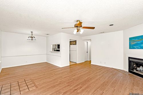 302-141 E Boyd Dr, Baton Rouge, LA, 70808-4555 | Card Image