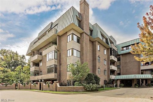 1-k-5150 Three Village, Lyndhurst, OH, 44124 | Card Image