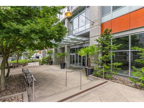 301-1926 W Burnside St, Portland, OR, 97209-2066 | Card Image