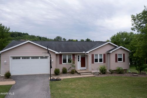 623 Orchard Dr, Duncansville, PA, 16635-7441 | Card Image