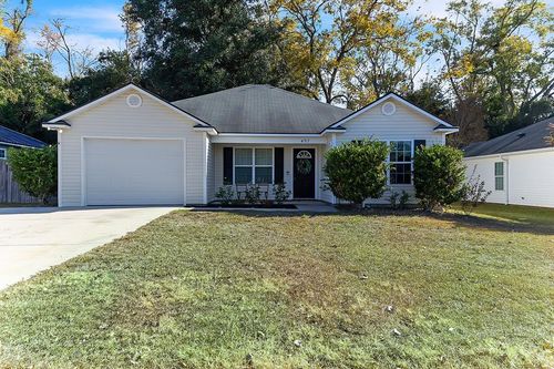 497 Bryson Cir, Hahira, GA, 31632-1286 | Card Image