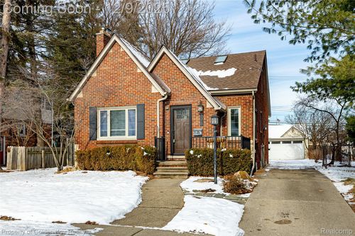 298 W Saratoga St, Ferndale, MI, 48220-1846 | Card Image