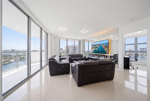 2013-3530 Mystic Pointe Dr, Aventura, FL, 33180-4531 | Card Image