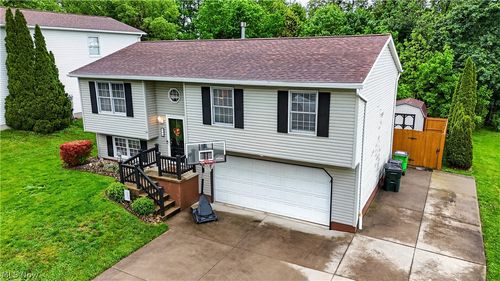 50 Ridge Top Cir, Doylestown, OH, 44230-1703 | Card Image