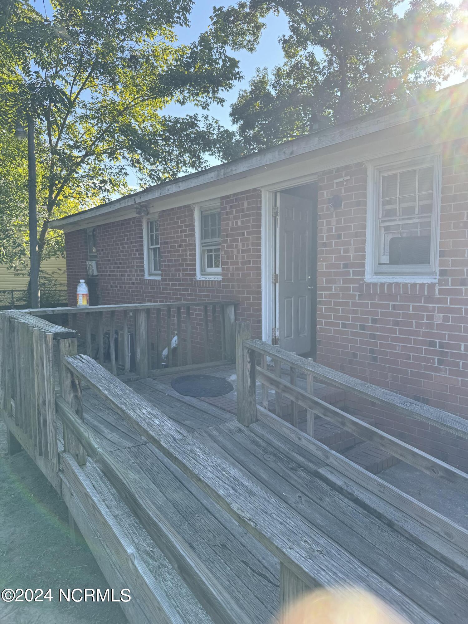 Nash St, Greenville, NC 27834