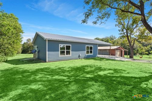 1002 E Lynn St, Little River Academy, TX, 76554-2652 | Card Image