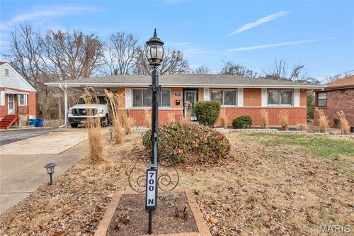 700 N Elizabeth Ave, Ferguson, MO, 63135-1735 | Card Image