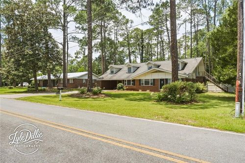 574 S 5th St, Jesup, GA, 31545-0320 | Card Image