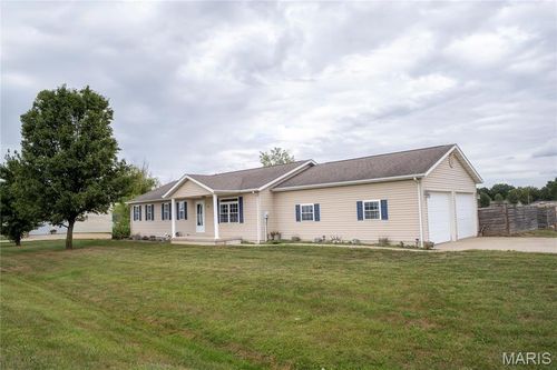 291 Carter St, Beckemeyer, IL, 62219-1085 | Card Image