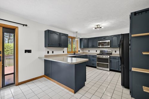 21 Emerald Dr, Laconia, NH, 03246-3871 | Card Image