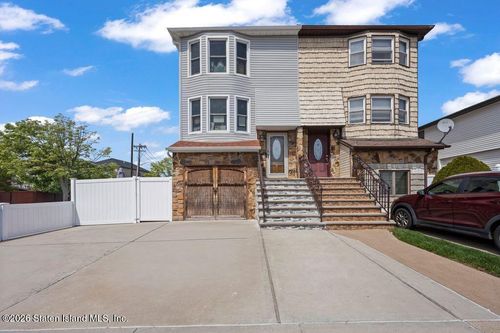 395 Hillman Ave, Staten Island, NY, 10314-3318 | Card Image