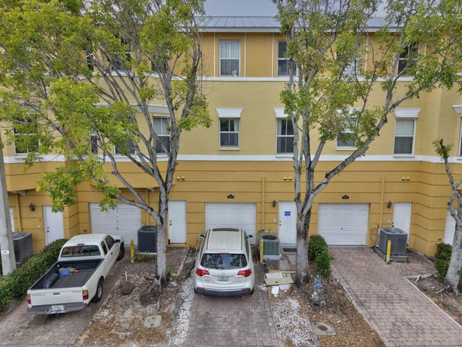 1910 Shoma Dr, Condo with 3 bedrooms, 4 bathrooms and null parking in Royal Palm Beach FL | Image 54