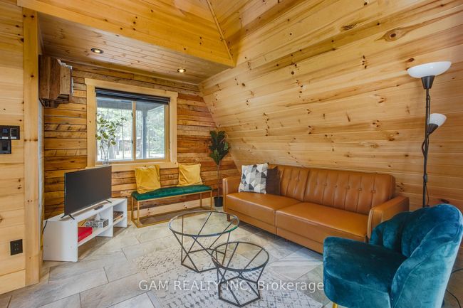 14 Moonlight Crt, House other with 2 bedrooms, 1 bathrooms and 4 parking in Tiny ON | Image 9