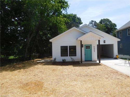 5037 Scenic Dr, Winston Salem, NC, 27105-2450 | Card Image