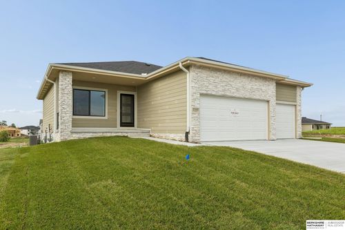21409 Y St, Elkhorn, NE, 68022-5515 | Card Image