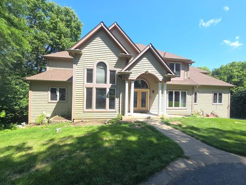 2 Echowood Dr, Algonquin, IL, 60102-2497 | Card Image