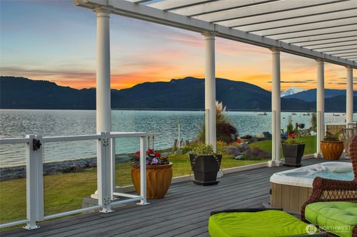 10903 Samish Beach Ln, Bow, WA, 98232-9404 | Card Image
