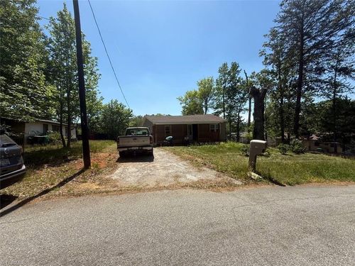103 Princeton Ave, High Point, NC, 27262-8162 | Card Image