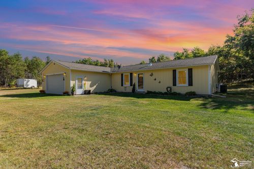 10339 Forest Way, Roscommon, MI, 48653-9179 | Card Image