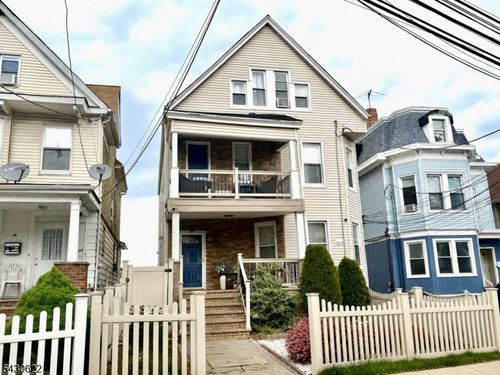 411 Chilton St, Elizabeth, NJ, 07208-1612 | Card Image