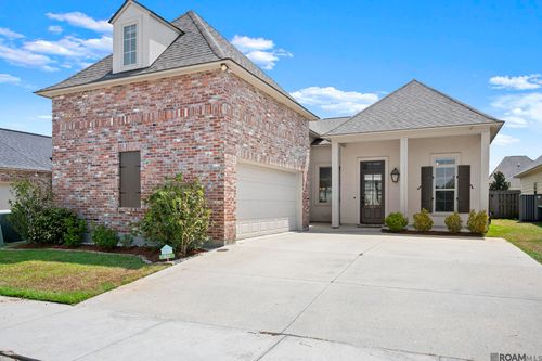 527 Warbler Crossing Ave, Baton Rouge, LA, 70810-7415 | Card Image