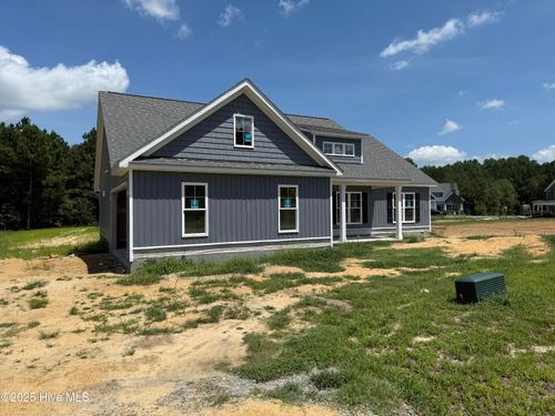 604 Tuscany Cir, Princeton, NC, 27569-9558 | Card Image