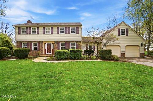 23526 W Manor Dr, Genoa, OH, 43430-9761 | Card Image