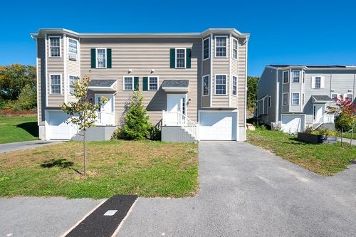 7 Snowberry Cir, Worcester, MA, 01607 | Card Image