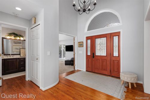 9007 Stonehause Ct, Clarkston, MI, 48348-4267 | Card Image