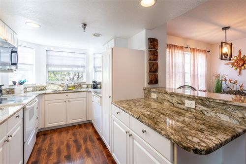 unit-5201-21107 Fountain View Ln, LUTZ, FL, 33558-5472 | Card Image