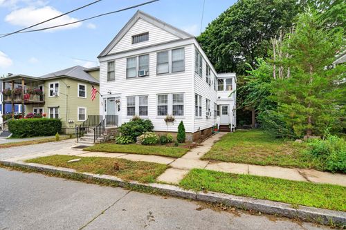 38 Riddle St, Manchester, NH, 03102-4738 | Card Image
