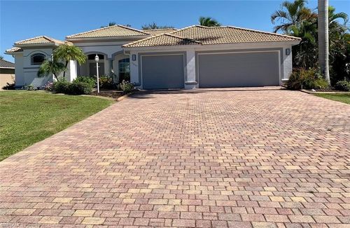 11642 Royal Tee Cir, CAPE CORAL, FL, 33991-7540 | Card Image