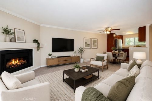 204-5510 Owensmouth Ave, Woodland Hills, CA, 91367-7013 | Card Image