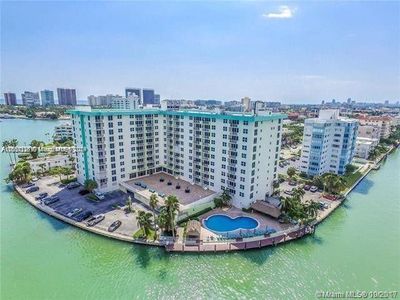 7N - 10350 W Bay Harbor Dr, Condo with 1 bedrooms, 1 bathrooms and null parking in Bay Harbor Islands FL | Image 1