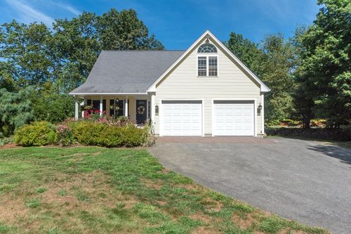 131 Old Westminster Rd, Hubbardston, MA, 01452-1420 | Card Image