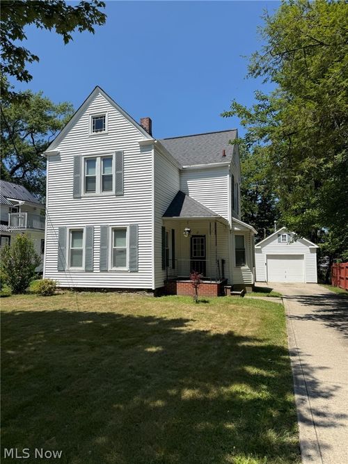 49 Palmetto Ave, Bedford, OH, 44146-3223 | Card Image