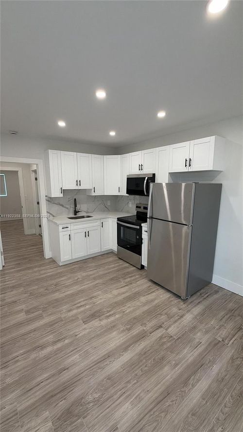 apt-10-935 Jefferson Ave, Miami Beach, FL, 33139-8464 | Card Image