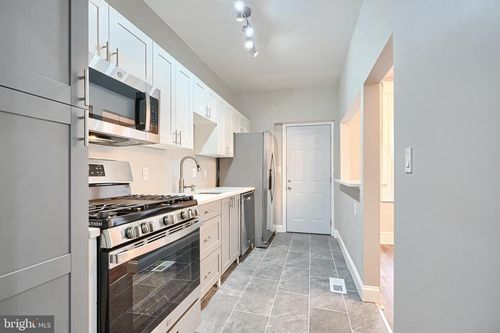 2556 Druid Park Dr, BALTIMORE, MD, 21215-7836 | Card Image