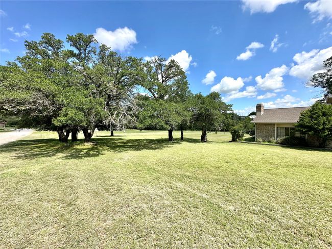 500 Apache Trl, House other with 3 bedrooms, 3 bathrooms and null parking in Comanche TX | Image 4