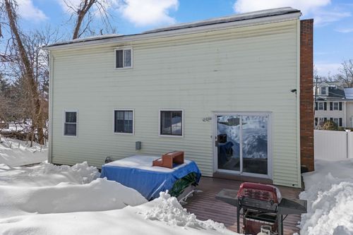 109 Weston Rd, Manchester, NH, 03103-3109 | Card Image