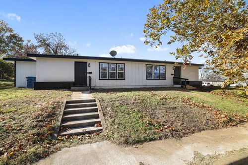 36 Twining Dr, Denison, TX, 75020-6500 | Card Image