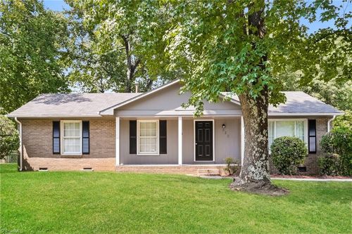 520 Leitzel Ave, Greensboro, NC, 27406-6615 | Card Image