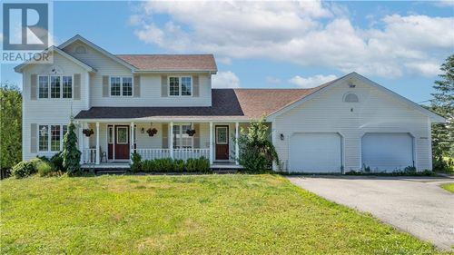 8 Blanchard Lane, Saint John, NB, E2K5K4 | Card Image