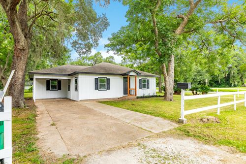 207 Stockman St, Sweeny, TX, 77480-3607 | Card Image