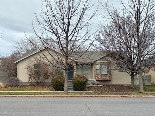 7657 N Ranches Pkwy, Eagle Mountain, UT, 84005-3859 | Card Image