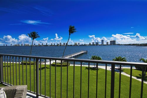 apt-305-3040 Lake Shore Dr, Riviera Beach, FL, 33404-4630 | Card Image