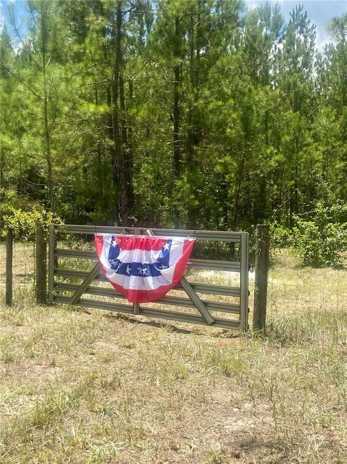 28118 Do Hi Way, HILLIARD, FL, 32046-7405 | Card Image