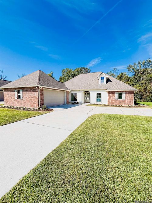 18175 River Landing Dr, Prairieville, LA, 70769-3496 | Card Image