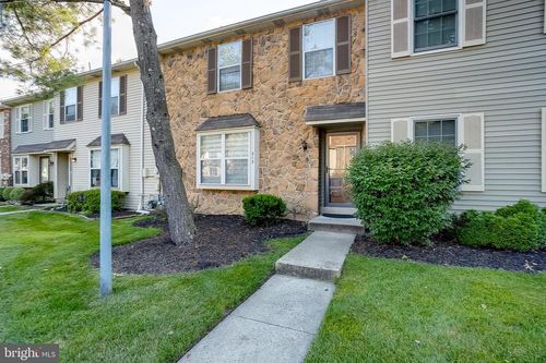 313 Fountain Hall Ct, MOUNT LAUREL, NJ, 08054-3715 | Card Image